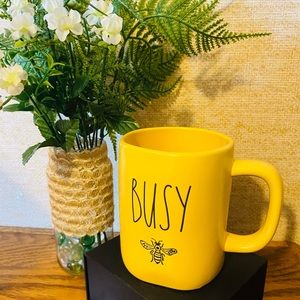 Rae Dunn Mug -Busy 🐝- NEW